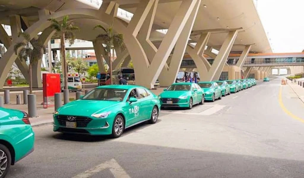 Layanan Taksi Andal untuk Jamaah 
 Indonesia di Arab Saudi