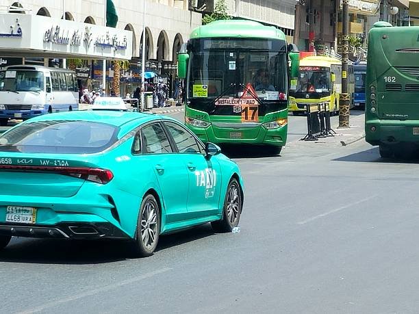 Tentang FYA <span style="color:var(--gold)">Umrah Taxi</span>